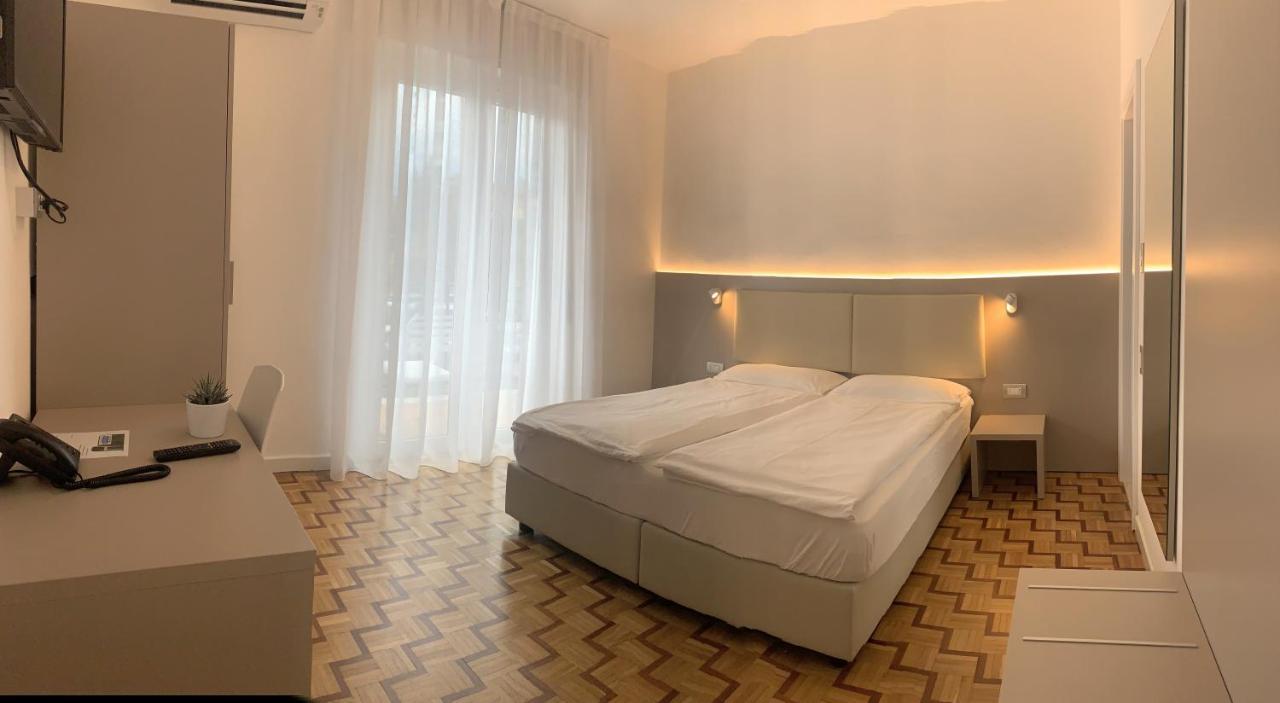 Albergo Garni Francesco Torbole Sul Garda Extérieur photo