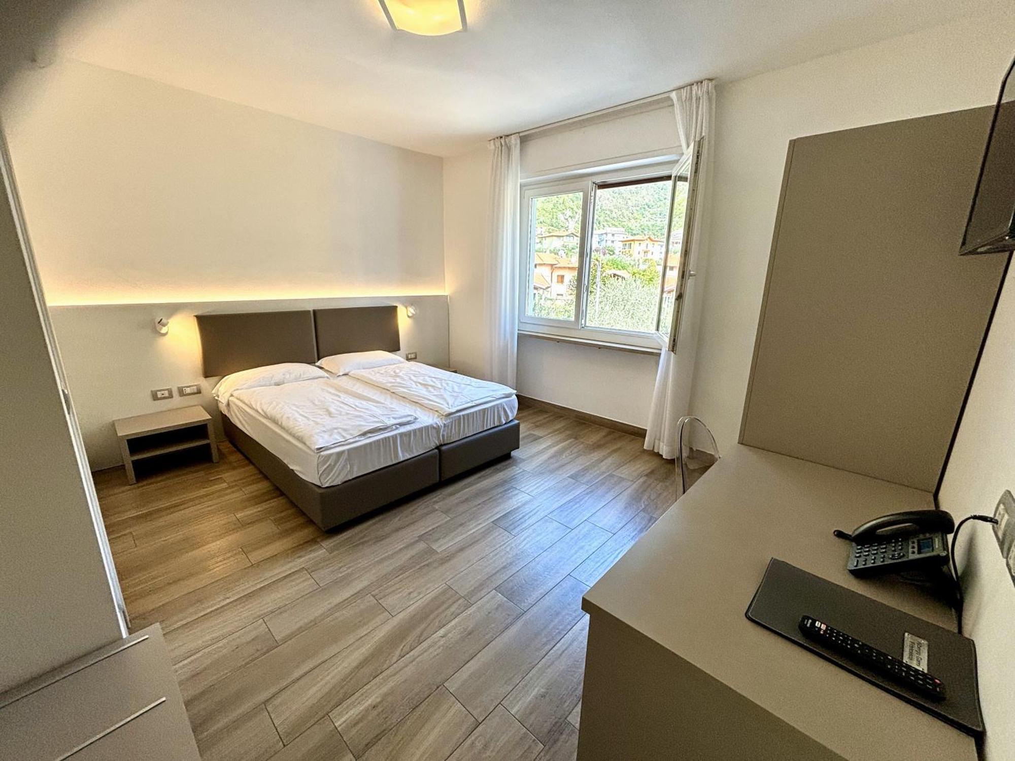 Albergo Garni Francesco Torbole Sul Garda Extérieur photo