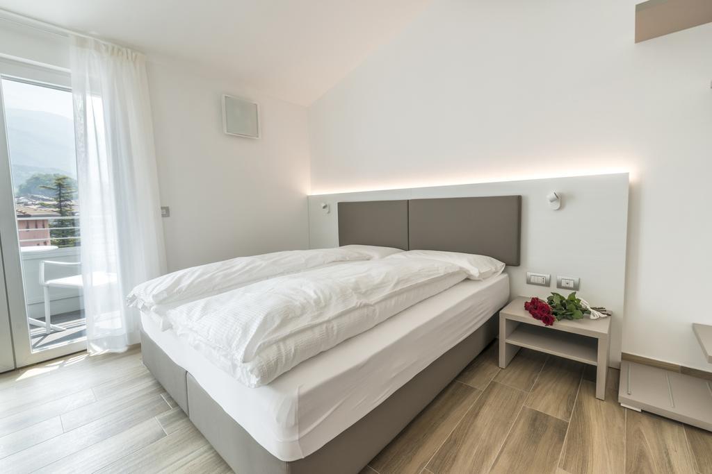 Albergo Garni Francesco Torbole Sul Garda Extérieur photo