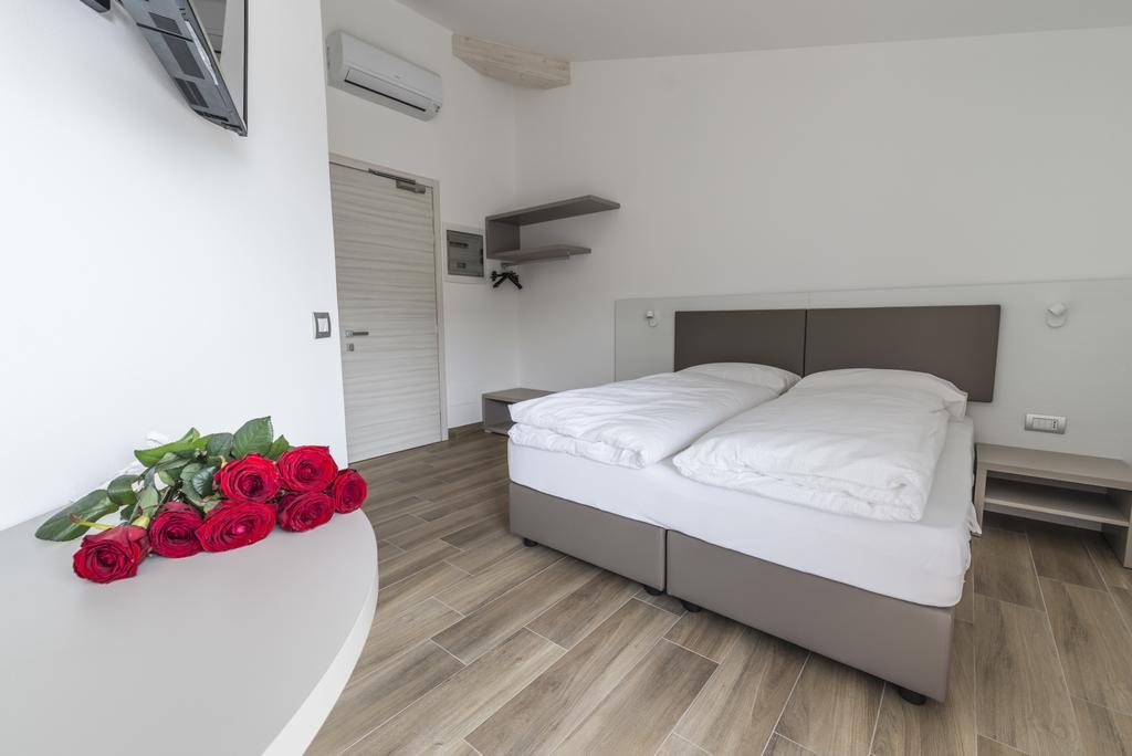 Albergo Garni Francesco Torbole Sul Garda Extérieur photo